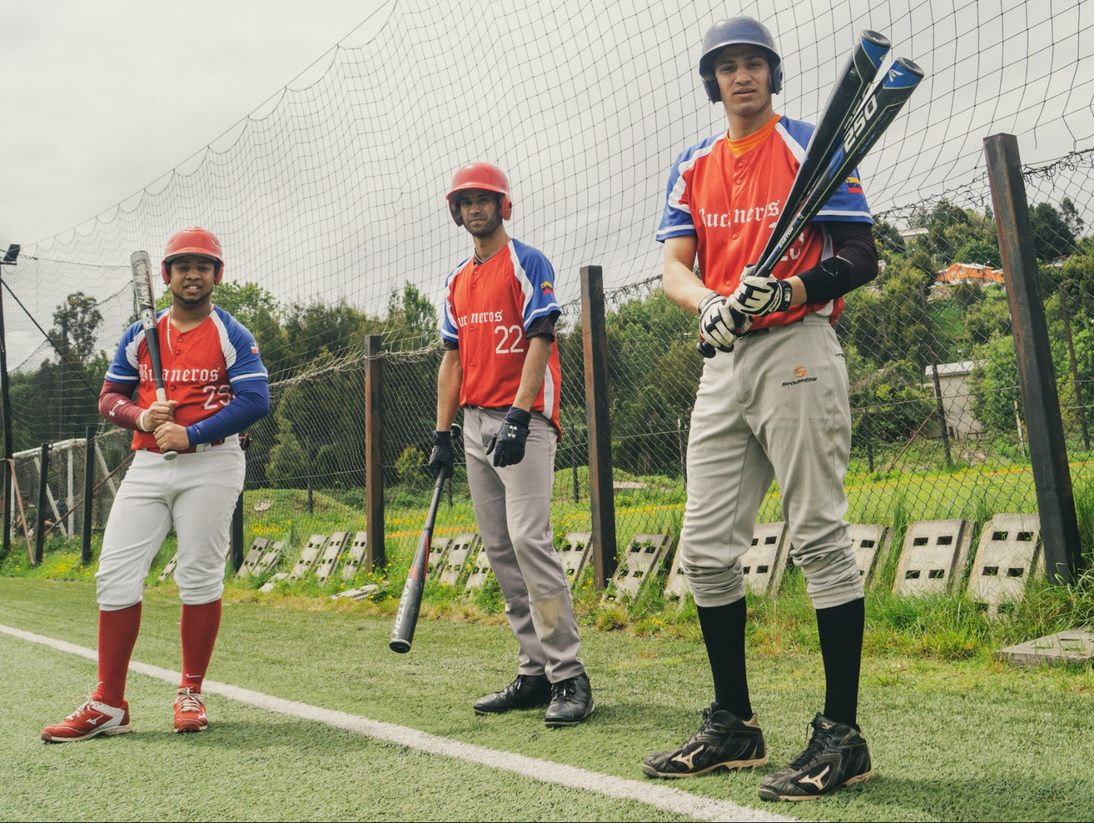Apoyo a niños venezolanos en torneo de béisbol en Chile